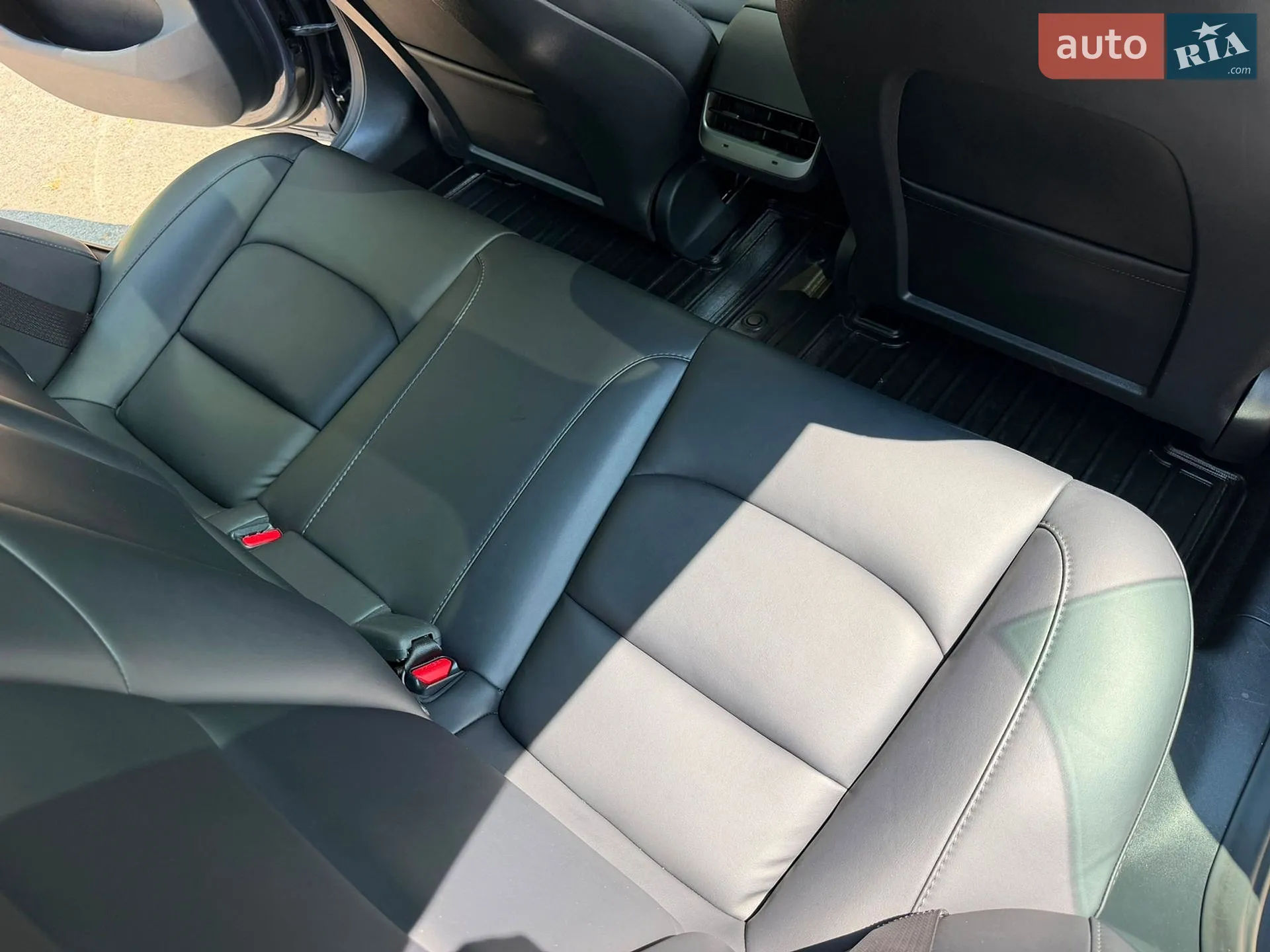 Tesla Model 3 2023 VIN 5YJ3E1EB7PF681140 фото оголошення 47 з 62