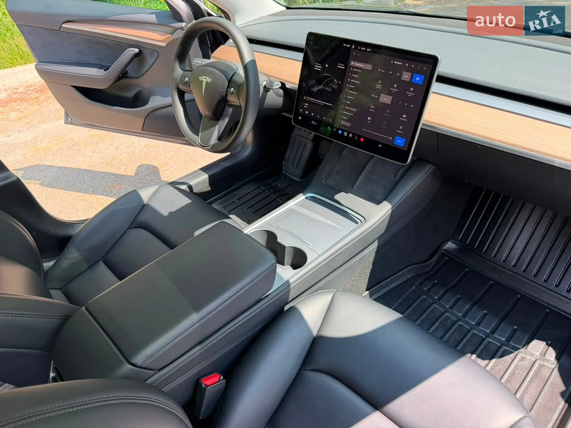 Tesla Model 3 2023 VIN 5YJ3E1EB7PF681140 фото оголошення 31 з 62