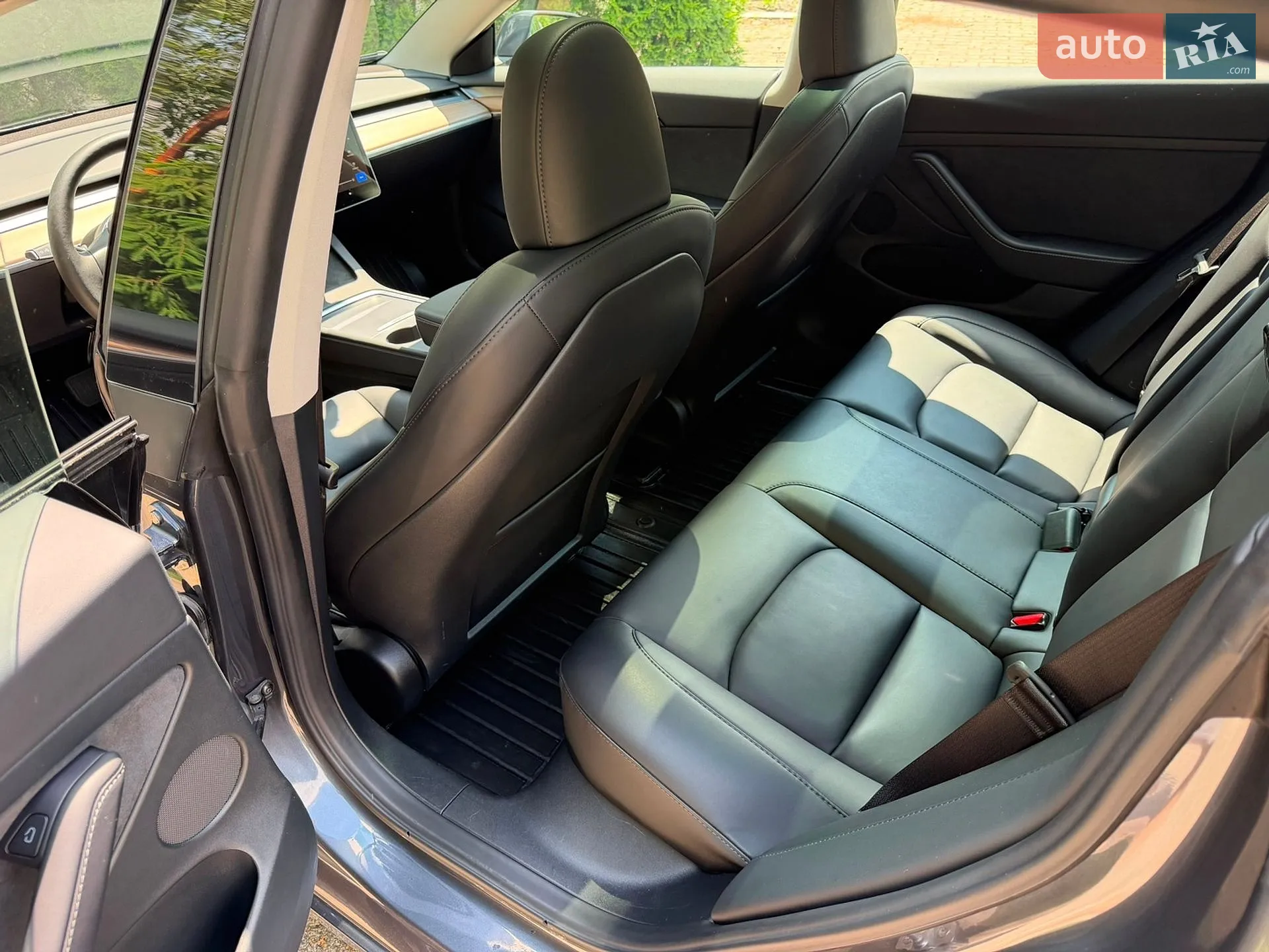 Tesla Model 3 2023 VIN 5YJ3E1EB7PF681140 фото оголошення 28 з 62