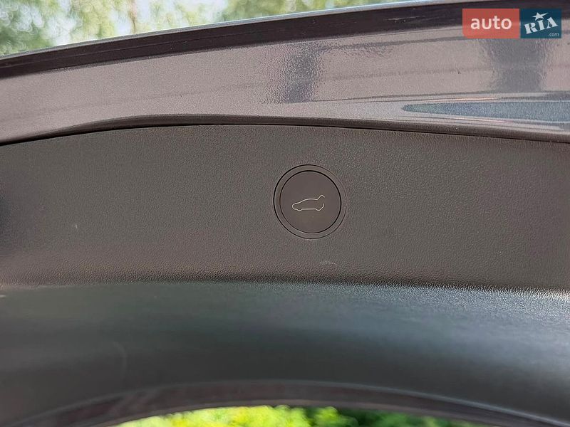 Седан Tesla Model 3 2023 в Києві фото 26 Седан Tesla Model 3 2023 в Києві