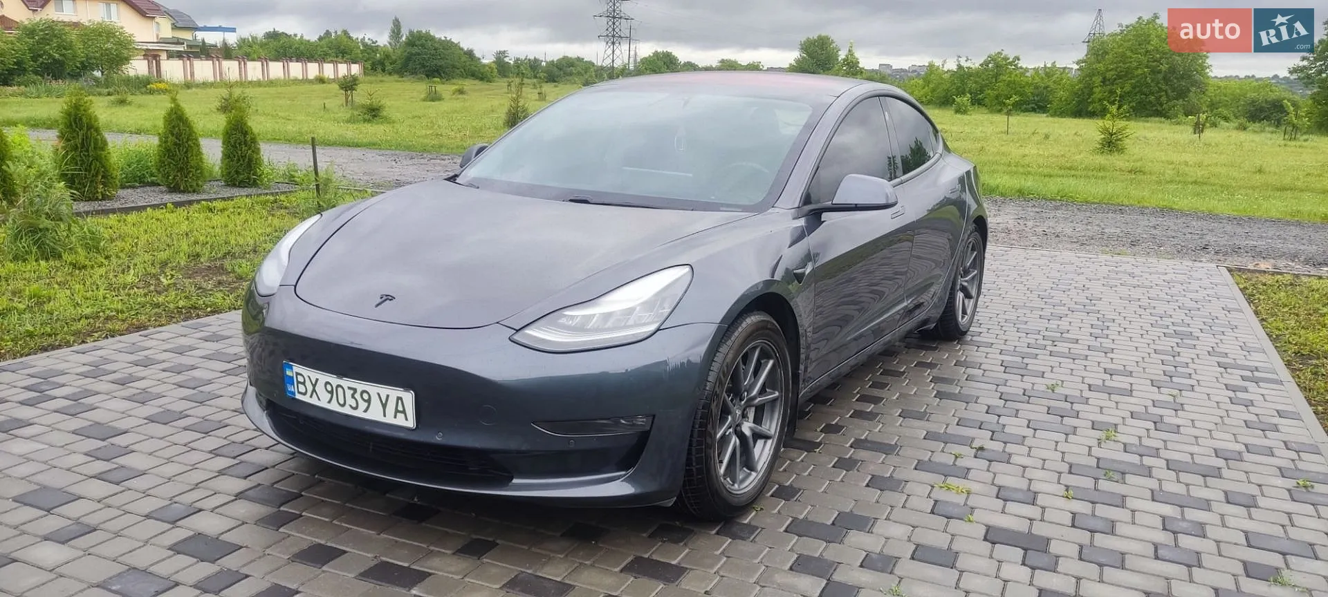 2018 Tesla Model 3 - фото 1