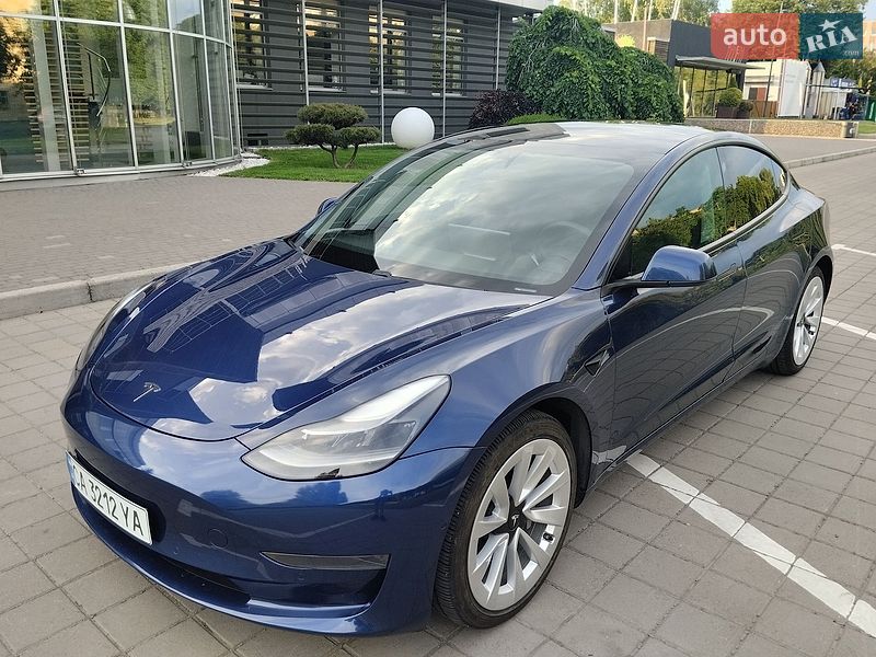 Tesla Model 3 2021