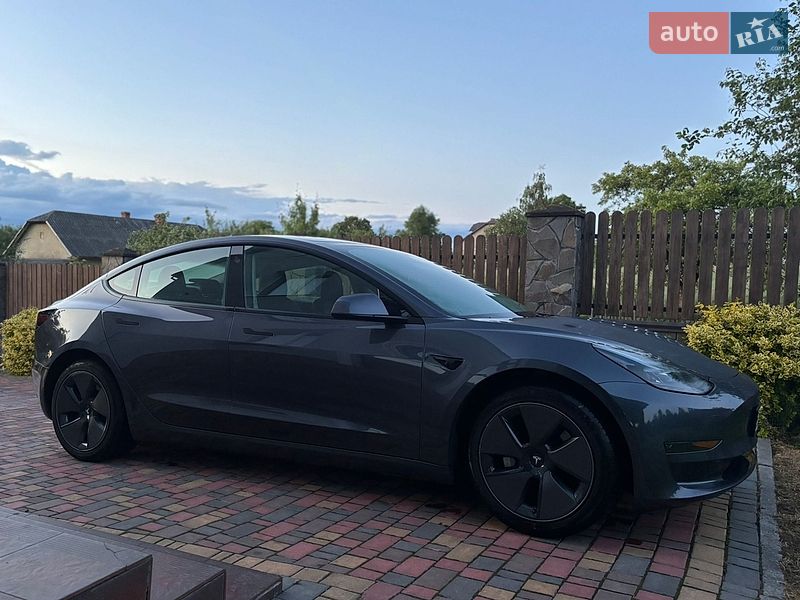 Tesla Model 3 2021