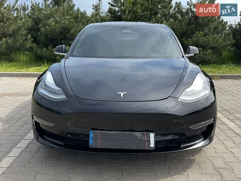 Седан Tesla Model 3 2019 в Одесі