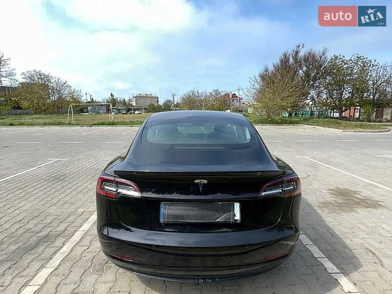 Седан Tesla Model 3 2019 в Одессе