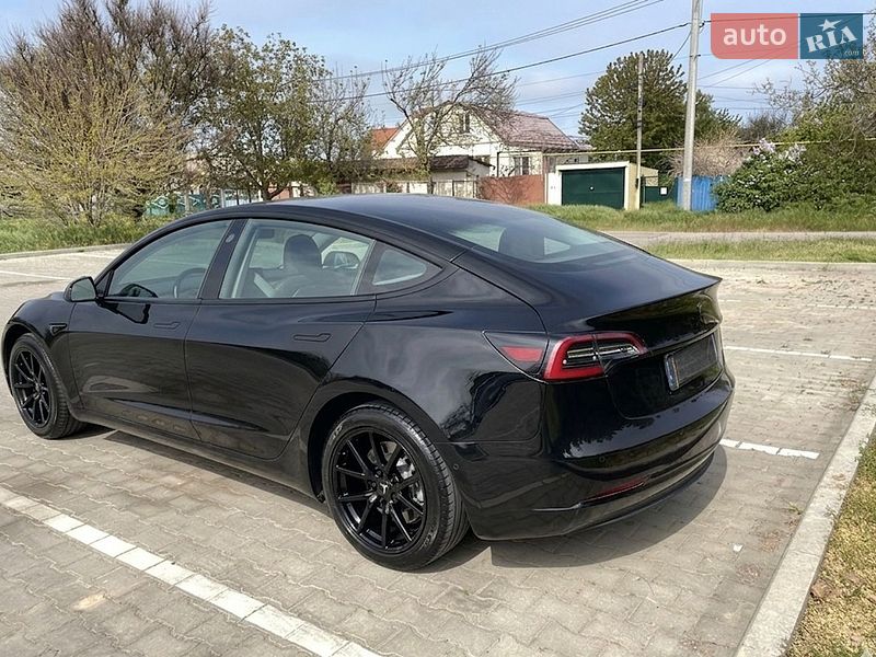 Седан Tesla Model 3 2019 в Одесі