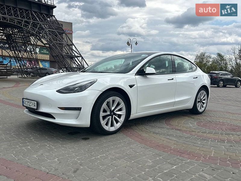 Tesla Model 3 2022