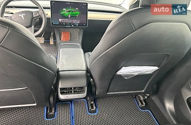 Седан Tesla Model 3 2022 в Чугуеве