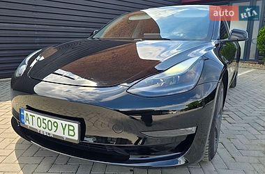 Седан Tesla Model 3 2020 в Ивано-Франковске
