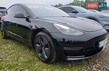 Седан Tesla Model 3 2020 в Івано-Франківську