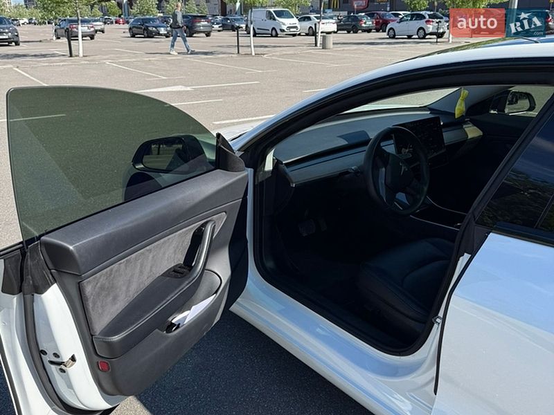 Седан Tesla Model 3 2019 в Киеве фото 8 Седан Tesla Model 3 2019 в Киеве