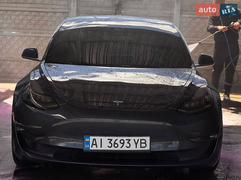 Седан Tesla Model 3 2018 в Киеве