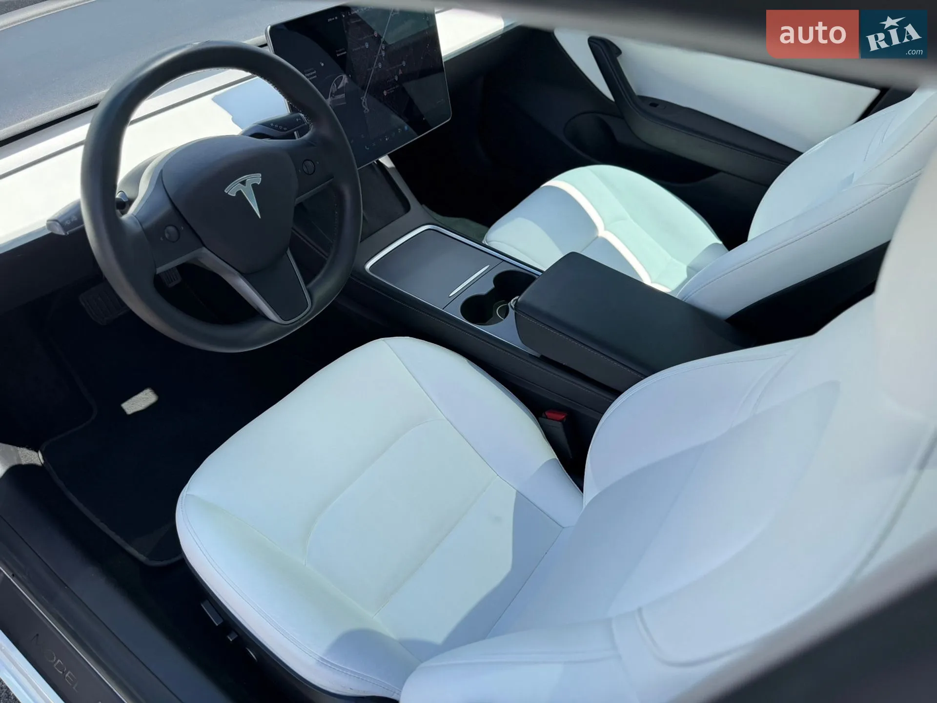 2020 Tesla Model 3 - мініатюра 8