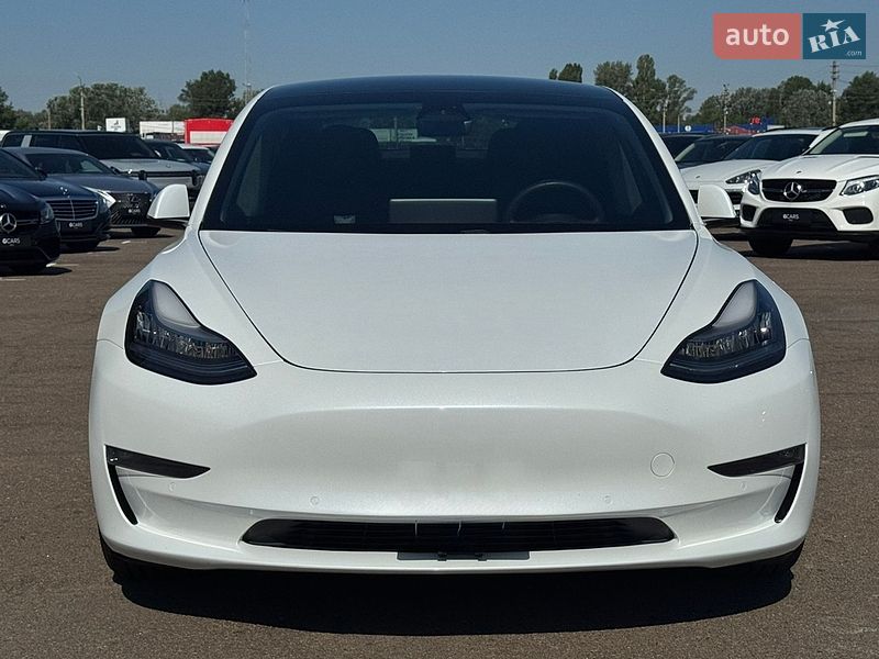 Седан Tesla Model 3 2021 в Киеве фото 3 Седан Tesla Model 3 2021 в Киеве