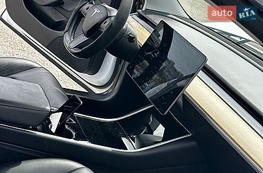 Седан Tesla Model 3 2018 в Днепре