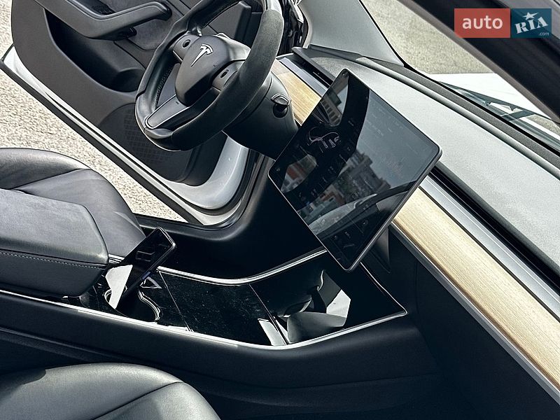 Седан Tesla Model 3 2018 в Днепре