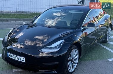 Седан Tesla Model 3 2019 в Киеве