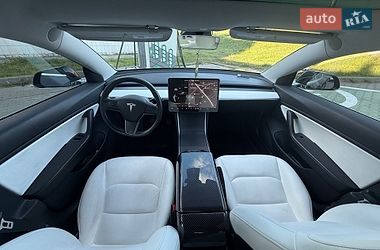 Седан Tesla Model 3 2019 в Киеве