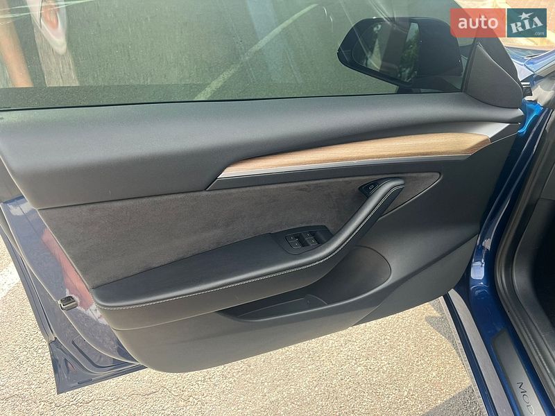 Седан Tesla Model 3 2022 в Киеве фото 10 Седан Tesla Model 3 2022 в Киеве