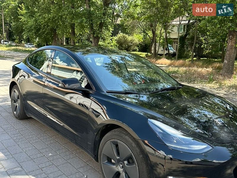 Седан Tesla Model 3 2022 в Запорожье