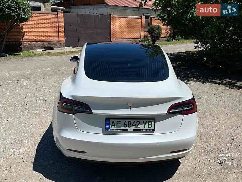 Седан Tesla Model 3 2020 в Днепре