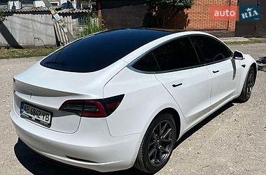 Седан Tesla Model 3 2020 в Днепре