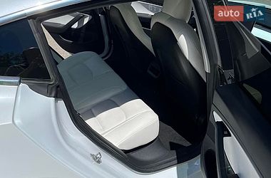 Седан Tesla Model 3 2020 в Днепре