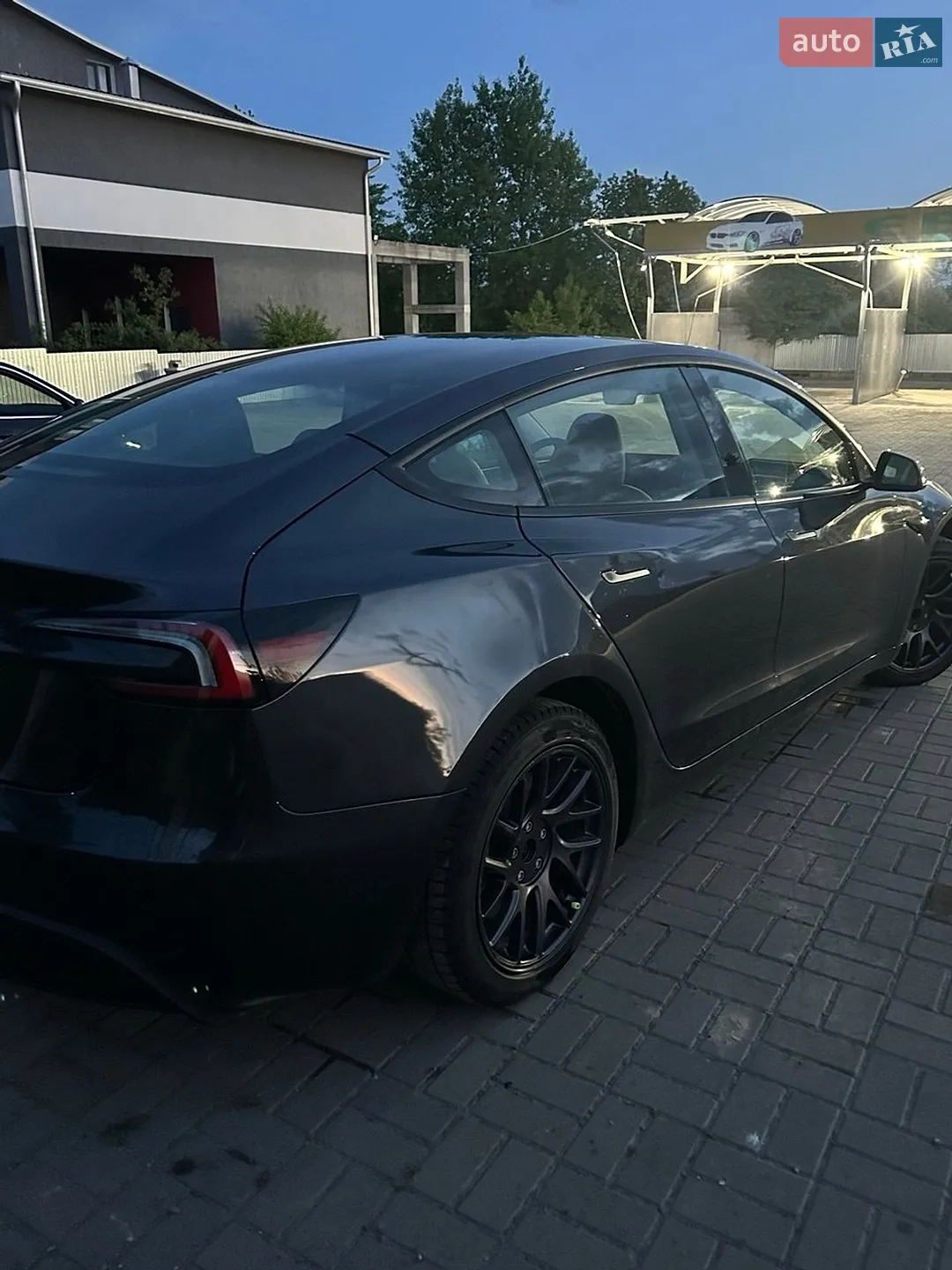 2025 Tesla Model 3 - мініатюра 6