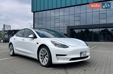 Седан Tesla Model 3 2020 в Львове