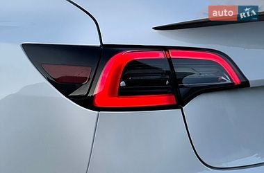 Седан Tesla Model 3 2023 в Харькове
