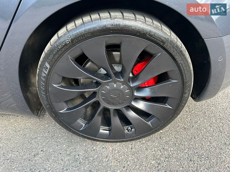 Седан Tesla Model 3 2022 в Харькове