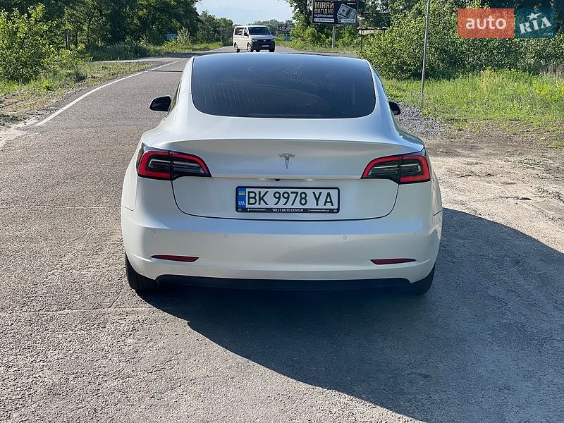 Седан Tesla Model 3 2019 в Каменском