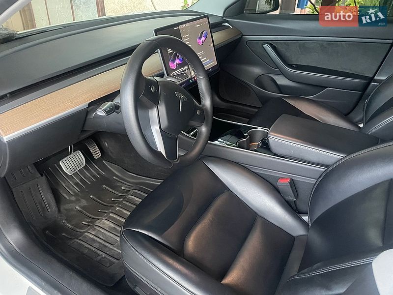 Седан Tesla Model 3 2019 в Каменском