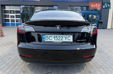 Седан Tesla Model 3 2022 в Полтаві
