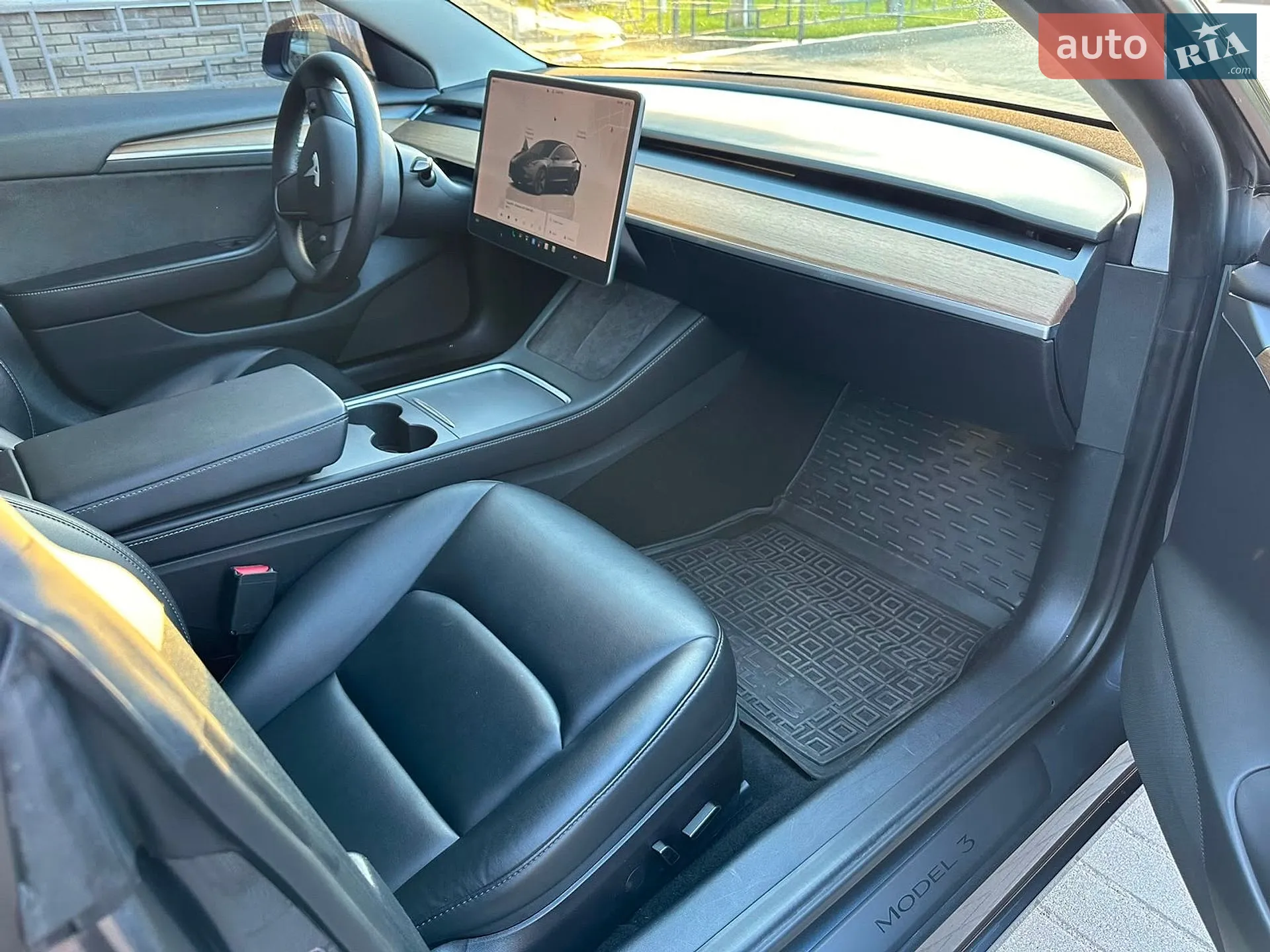 2022 Tesla Model 3 - мініатюра 4