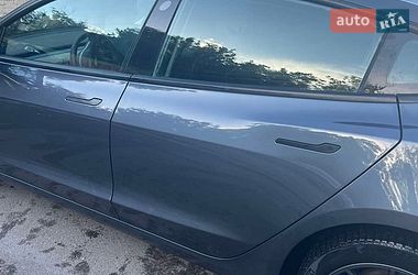 Седан Tesla Model 3 2021 в Києві