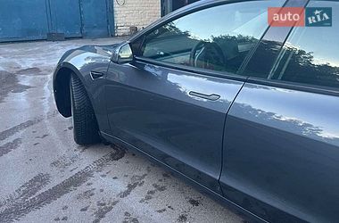 Седан Tesla Model 3 2021 в Києві