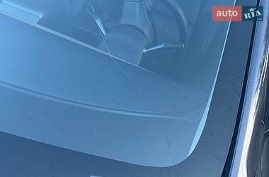 Седан Tesla Model 3 2021 в Києві