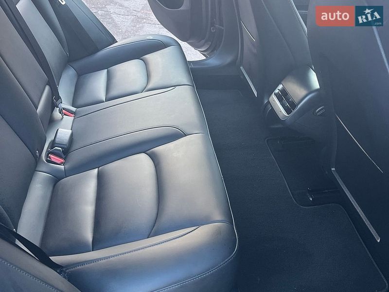 Седан Tesla Model 3 2021 в Києві