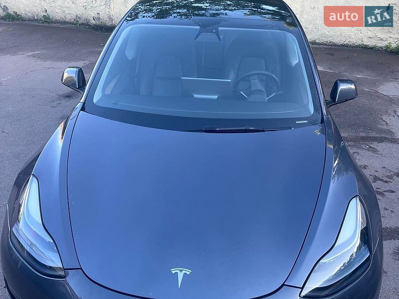 Седан Tesla Model 3 2021 в Києві