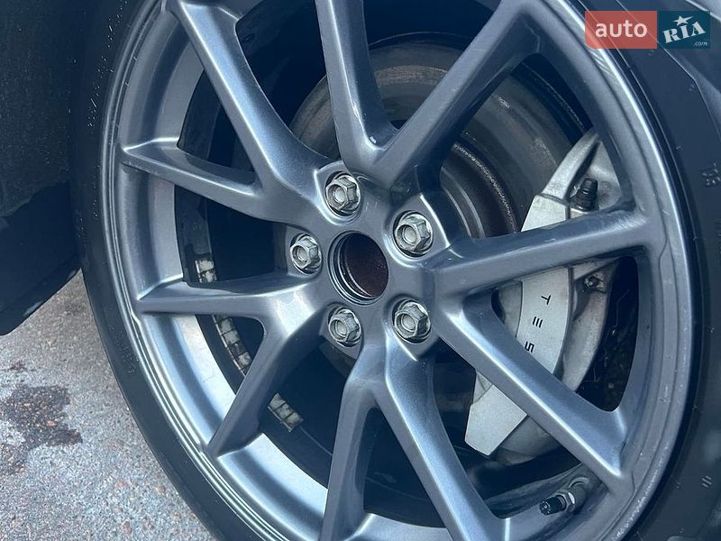 Седан Tesla Model 3 2021 в Києві