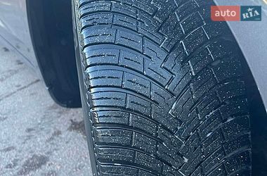 Седан Tesla Model 3 2021 в Києві