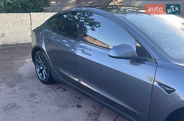 Седан Tesla Model 3 2021 в Києві