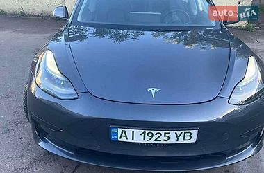 Седан Tesla Model 3 2021 в Києві