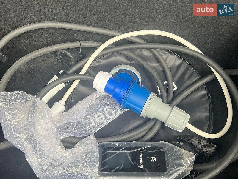 Седан Tesla Model 3 2021 в Києві