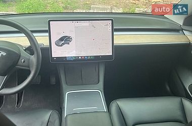 Седан Tesla Model 3 2021 в Києві