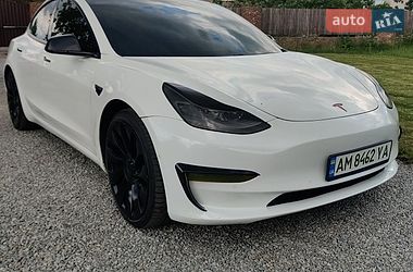 Седан Tesla Model 3 2021 в Житомире