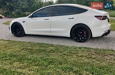 Седан Tesla Model 3 2021 в Житомире