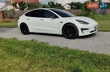 Седан Tesla Model 3 2021 в Житомире