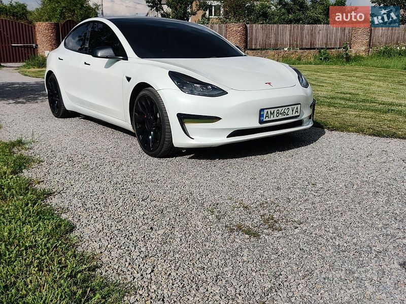 Седан Tesla Model 3 2021 в Житомире